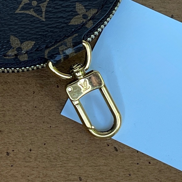 Monogram Multi Pochette Accessories Round Coin Purse - Picture 3 of 8